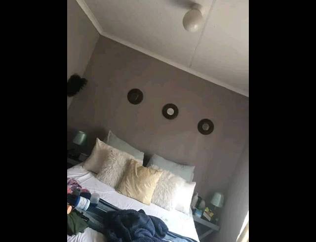 2 BEDROOM HOUSE FOR SALE IN TEKWANE